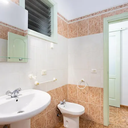 Home2book Family House With Terrace In Maretas